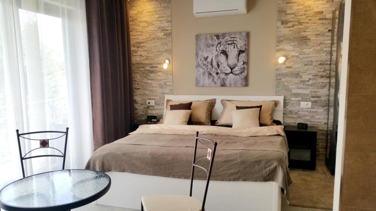 Welcoming Villa In Vantacici With Pool And Sea View Luaran gambar