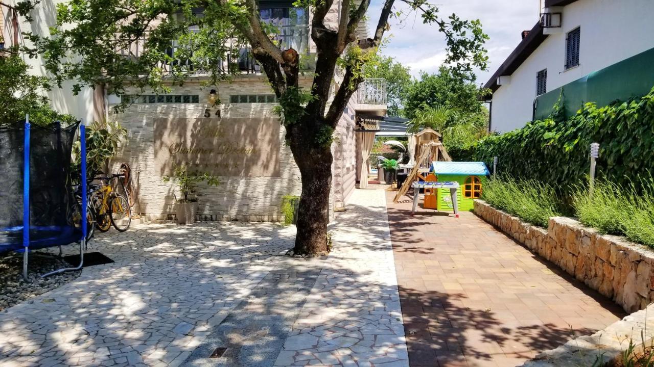 Welcoming Villa In Vantacici With Pool And Sea View Luaran gambar